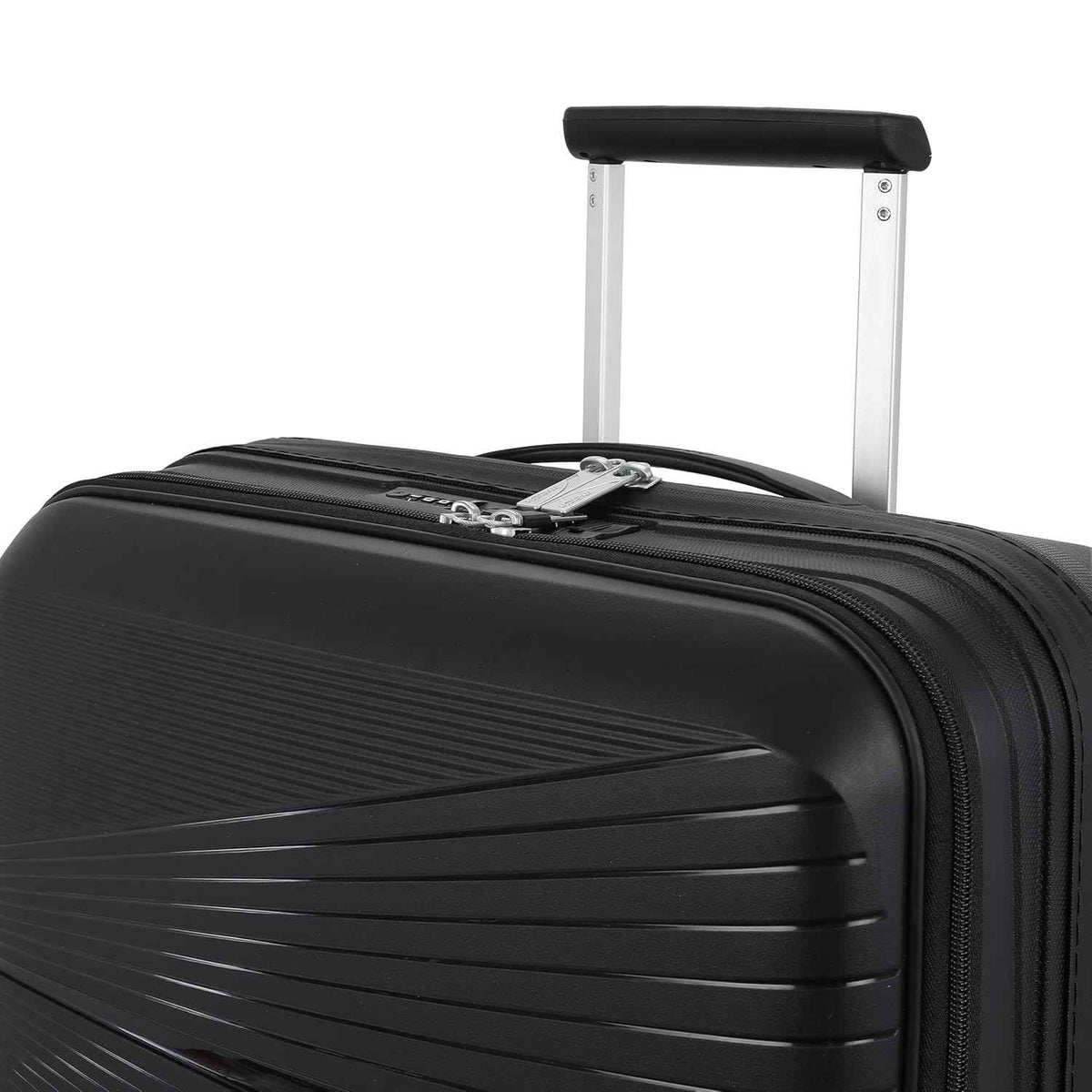 American Tourister Airconic 2.0 Rolling Tote