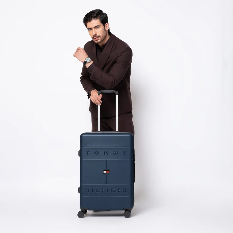 Tommy Hilfiger Fame Hard Luggage - Luggage Lounge