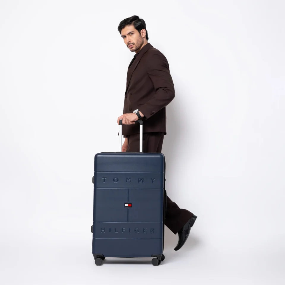 Tommy Hilfiger Fame Hard Luggage - Luggage Lounge