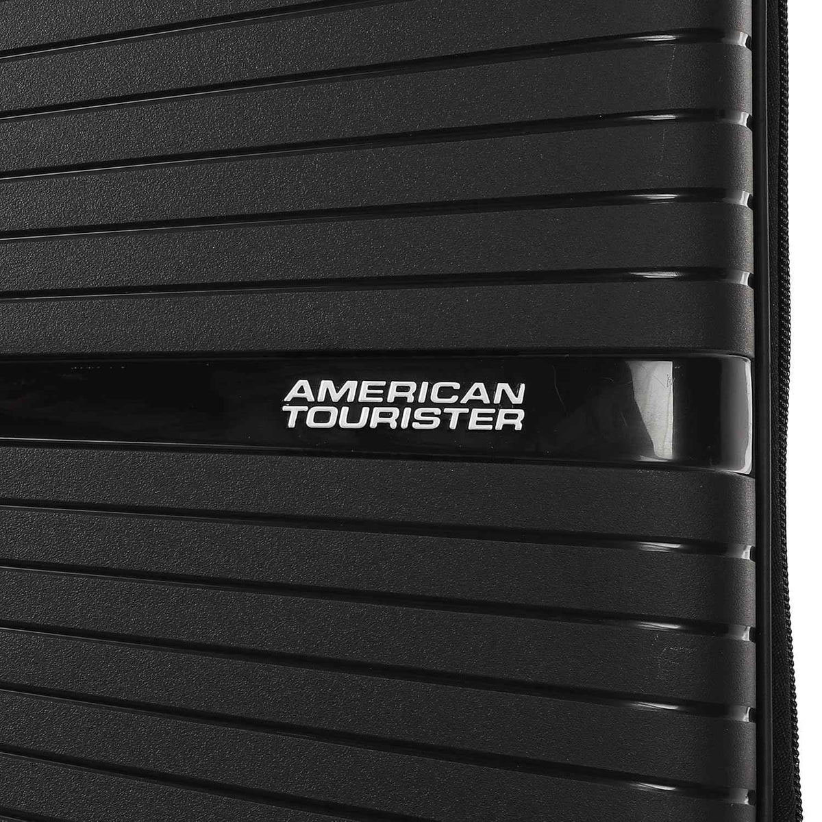 American Tourister Airconic 2.0 Rolling Tote