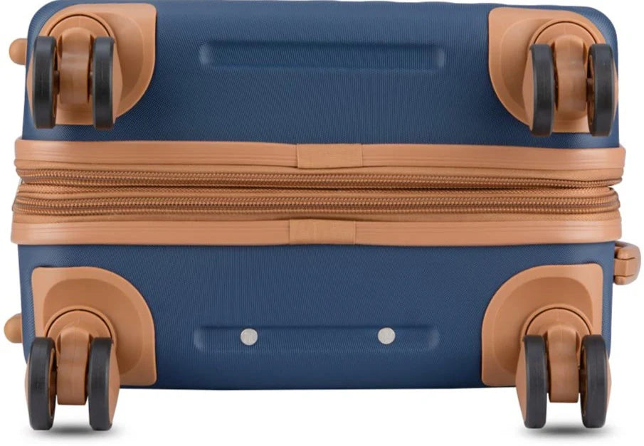 IT Luggage Fashionista Advant - Luggage Lounge