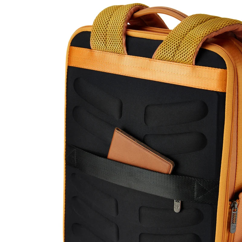 Urban Jungle Frontier Laptop Backpack – Your Ultimate Commuting Companion