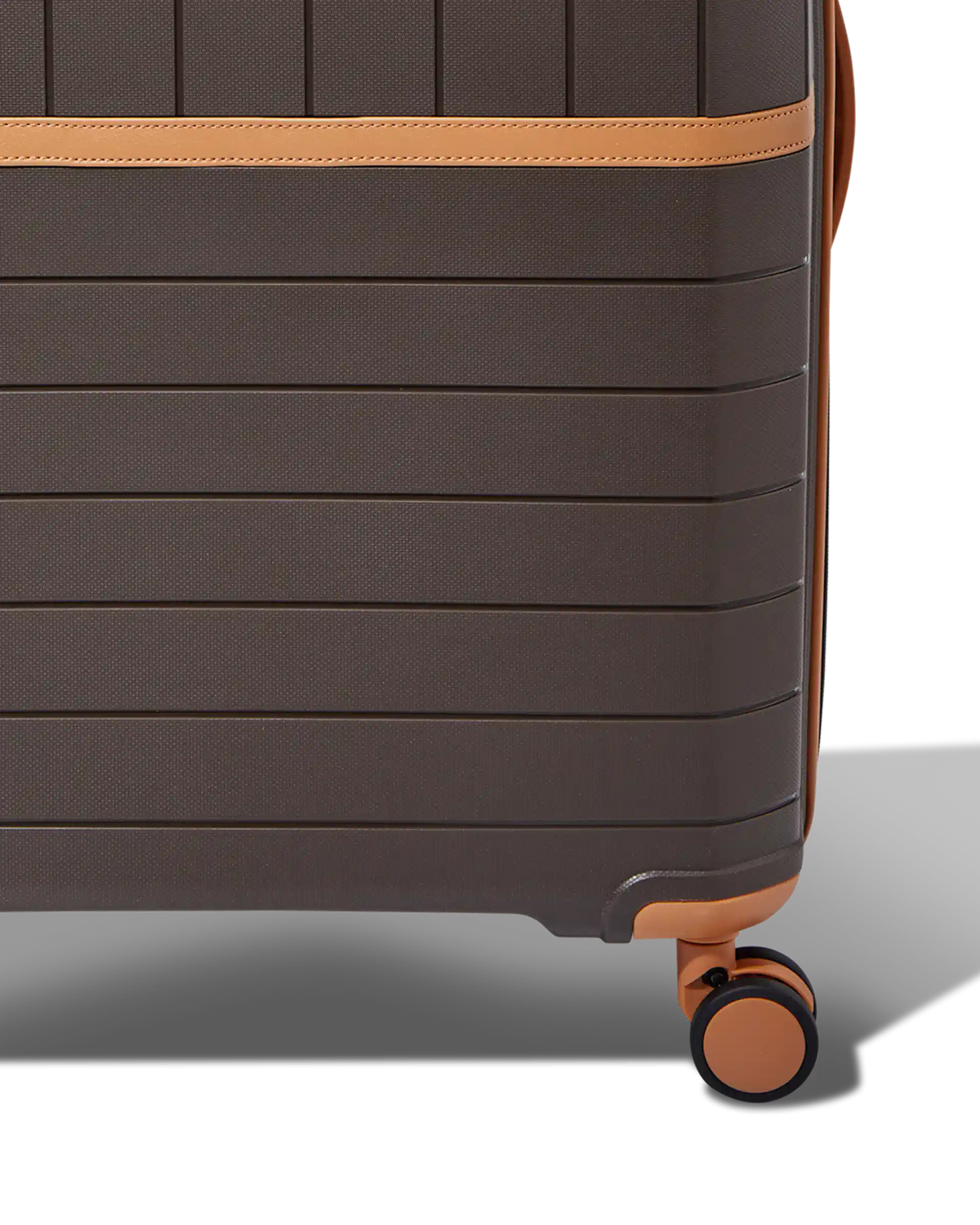 VIP Classic Hard Luggage - Luggage Lounge