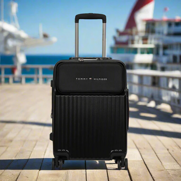 Tommy Hilfiger Pittsburg - Luggage Lounge